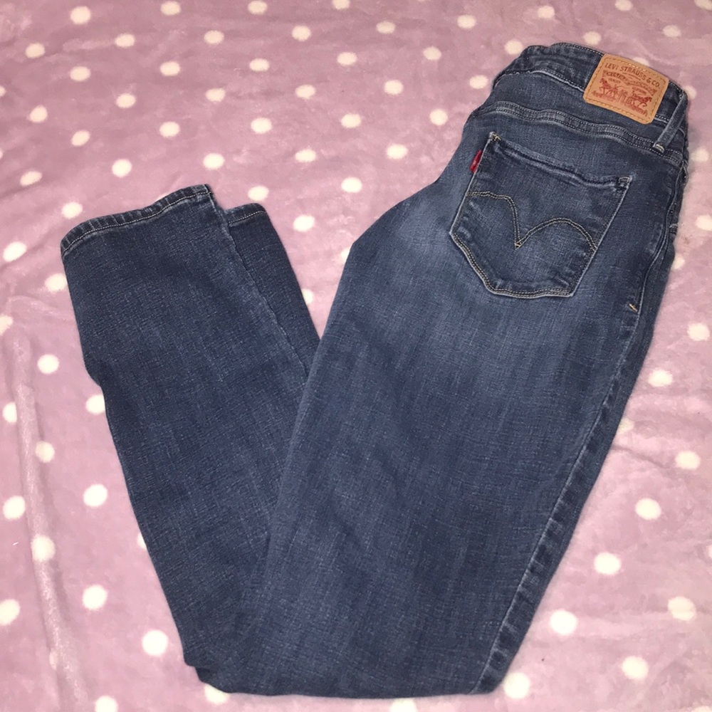 Levi mid rise jeans size 29